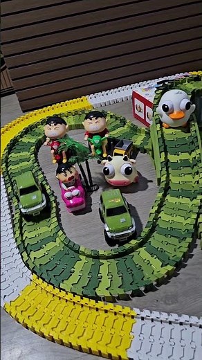 Brum brum Toy car, there are ducks in the arena