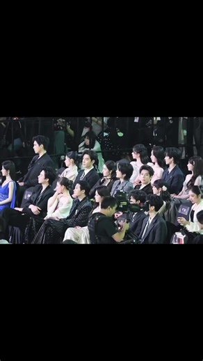 Sư Tổ Nhắc Nhở Ông Về Cà Vạt