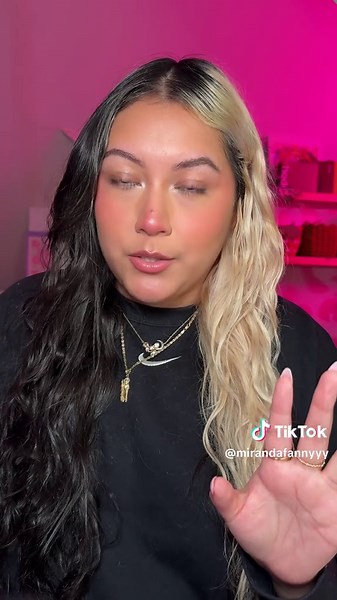 the moment the idea of adding stickers to my airpods max lit up in my brain, i knew that it had to be kuromi stickers✨ i feel like now that i've started accessorizing my airpods, i just want to keep doing it🧍🏻‍♀️this is how my phone case collection started btw🤓🎧 #iphone16promax #airpodsmax #iphone #kuromi