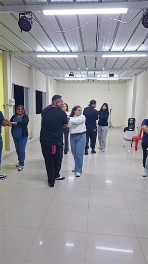 Clases de Salsa On2 Basico 2 en LM Dance #baile #viral #salsa #salsabaul #dancing