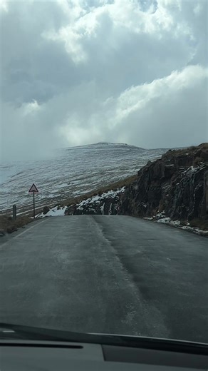 Kingdom in the sky 🇱🇸❄️🥶 #lesotho #lesothotiktok🇱🇸🇱🇸🇱🇸 #lesothotiktok🇱🇸🇱🇸🇱🇸🇿🇦🇿🇦🇿🇦 #afriski #afriskimountainresort #snow #snowfall #travelafrica #africa