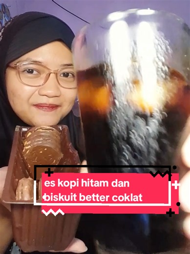 Es Kopi Hitam dan Biskuit Better Coklat: Resep Sederhana