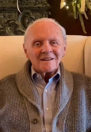 Vidéos de voici_mag (@voici_mag) avec son original - voici_mag