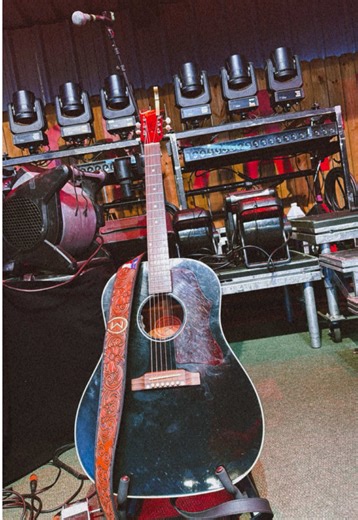 If you’re new to #Tiktok, I’m Matt Castillo. If this popped up on your feed then your a country music fan like myself. It’s straight country. No shortcuts. Check out my latest album “Pushing Borders” on all your streaming platforms. #countryartist #mattcastillo #newtotiktok #followme