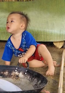 Pick some crabs. Help an elderly woman who is stuck get out #singlelife #baby #poor #reelsfypシ #reelsvideo | Epic Gamers