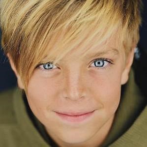 Calum Dench – Age, Bio, Personal Life, Family & Stats | CelebsAges