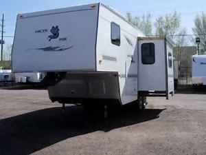 2003 Arctic Fox 5th Wheel 245N -- For Sale !! (UR1206)