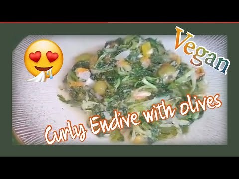 Vegetarian recipe 🌼💚 curly endive with olives & tomatoes 💚🌼