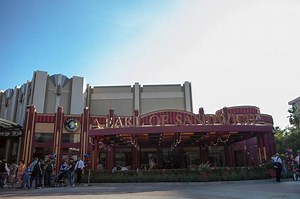 Disney Dining on a dime at Disneyland | Chip and Company