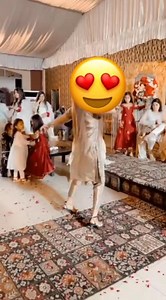 18K views · 803 reactions | #dance #waddingvibes #dancevideo | Kinza Karachi | Facebook