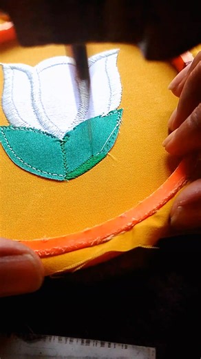 1.2M views · 4.4K reactions | The process of making embroidered flower images with an embroidery sewing machine #embroidery #sewing #process #foryoupage | Revanno Bordir | Facebook