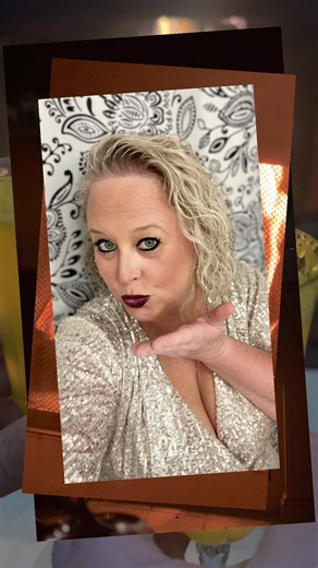 ✨ Kissing 2025 goodbye… saying hello to 2026… ✨ …and sending peace ✌️ to you all for the New Year! 🎉🎆🎈🎊 I had a wonderful New Year’s Eve dancing with my dance family 💃✨ Yes… I’m sore 😅 and it’ll take a few days for my knee, foot, and back to fully recover ❤️‍🩹 but my heart and soul were so full of joy and happiness that it was 100% worth it. 🤩 💜 New Year’s Day was all about rest, ritual, and nourishment 🤍 I honored my good luck traditions 🍀 champagne 🍾, 12 grapes for abundance 🍇, an