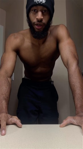 How to build muscle at home using a pull-up bar💪🏾⛩️🥋