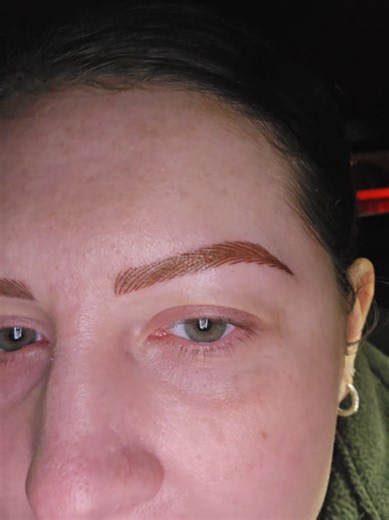New eyebrows, who dis? I was long overdue to get these touched up and I even did a new technique this time - nano-blading! Progress video loading - stay tuned #nanobrows #nanoblading #eyebrows #permanentmakeup
