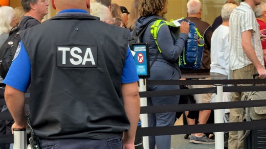 Florida TSA workers still awaiting pay after shutdown