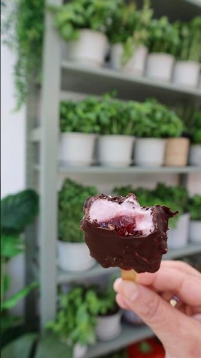 Vegan Strawberry Magnum Recipe with No Added Sugar