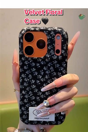 Snug & secure this season! Velvet Floral Case 🖤 with cozy fabric, sweet blooms, and a matching lanyard ideal for fall/winter. ☕ #iphone17 #phonecase #hoco #phonecase #7