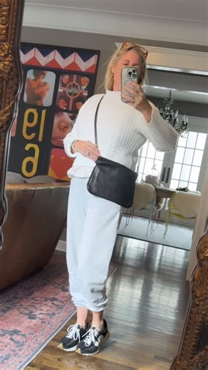 BeAlice on Instagram: "The Alice original is back for all you Alice lovers. Same great style and function but with a few upgrades. Piping, a pocket ❤️ a beautiful skinny leather strap, on our site today. Have fun shopping!"