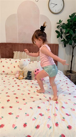 Make potty training fun, comfortable and easy with Mother-ease Big Kid Training Pants! Made in Canada with soft, comfortable cotton so your little one can feel when they’ve had an accident. With a waterproof outer to for mess-free learning. #motherease #makeclothmainstream #madeincanada #pottytraininghacks #ecomom #sustainableliving #clothdiapers #clothtrainingpants #trainingpants #pottylearning | Mother-ease Cloth Diapers