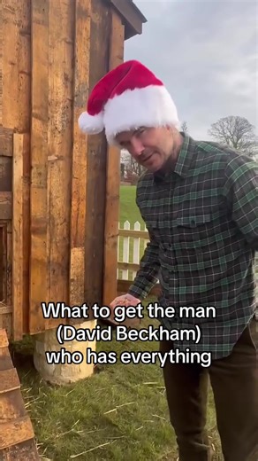 David Beckham's Unusual Christmas Gift: Chickens! 🐓