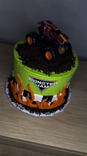 My most requested theme of cake to do! #monstertrucks #monsterjam #monsterjamcake #cakesoftiktok #cakes