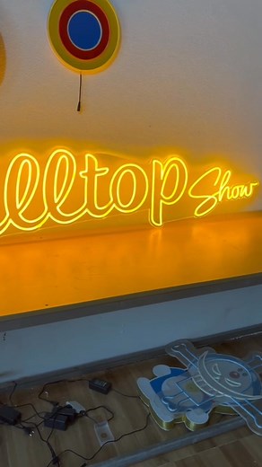 Tạo điểm nhấn nổi bật – biến không gian của bạn trở nên đẳng cấp và ấn tượng! ✨ ✅ Tùy chỉnh màu sắc, kiểu dáng, chữ nổi theo yêu cầu ✅ Phù hợp cho quán café, shop, spa, nhà hàng, phòng ngủ, phòng khách… ✅ Ánh sáng đều – bền đẹp – tiết kiệm điện ✅ Thi công nhanh gọn – bảo hành 1 năm 👉 Nhắn tin ngay để xem mẫu thực tế & nhận báo giá nhanh trong ngày! 📞 Light Wave – 089 666 5411 | Light Wave