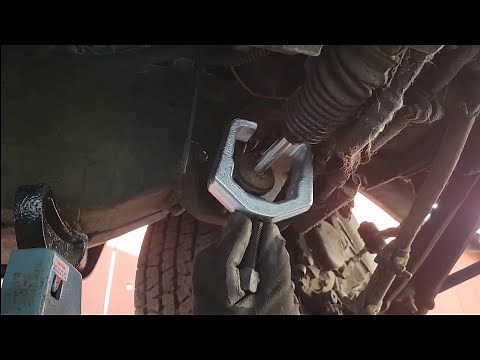 My 1968 Mustang Pitman Arm and Gear Box Removal and Install.