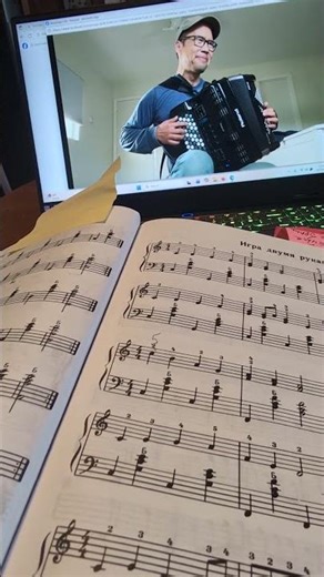 Lesson with my beginner Chromatic Accordion student