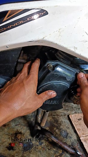 528K views · 6.6K reactions | Perbaikan roda motor matic, ketika di kendari motor terasa goyang-goyang. #tutorial #cerita #bengkel #edukasi #vod #xeonrc | Mekanik OnIine | Facebook