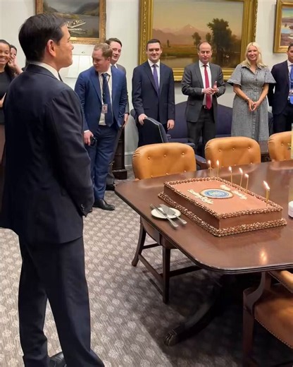 🔥 AWESOME! Staffers just had a surprise birthday party for Secretary Rubio at the White HouseHappy 55th birthday, @SecRubio! 🎉🎥 @MargoMartin47
