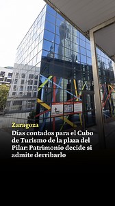👀 La Comisión Provincial de Patrimonio de #Zaragoza decide este jueves si autoriza la retirada del Cubo de espejos que alojó la Oficina de Turismo hasta diciembre de 2023, cuando se inauguraron las nuevas dependencias. 🏗️ Si el derribo puede salir adelante, el Ayuntamiento quiere que se ejecute a lo largo del mes de julio, para que esté todo terminado antes de las Fiestas del Pilar, ya que se considera que será “un elemento de seguridad”. 👇 ¿Te gustaría que se mantuviese en la plaza del Pilar