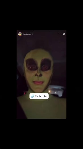 Lass Alien Chronicles: Episode 1