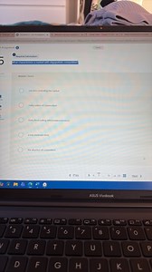 What characterizes a market with oligopolistic competition?  Mu... | Filo