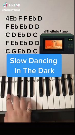 Learn How to Play Slow Dancing In The Dark on Piano