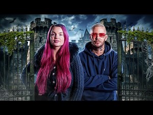 INLÅSTA I ETT HEMSÖKT SLOTT