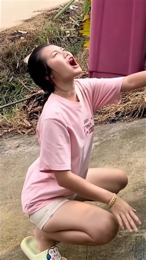 She Tried to Copy His Dance… But the Tap Ignored Her!