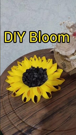 How to Make a Paper Sunflower in 30 Seconds | Easy DIY Craft