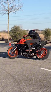 Putting the new KTM 990 DUKE stunt bike through a drift test. Love the low end torque and how well balanced the bike feels💪 #KTM #ReadyToRace #GetDuked #TheSniper #KTM990DUKE | Rok Bagoros - stunt rider