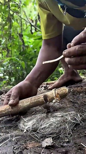 Start a Fire🔥 Without Matches? | Ancient Survival Trick!🤯