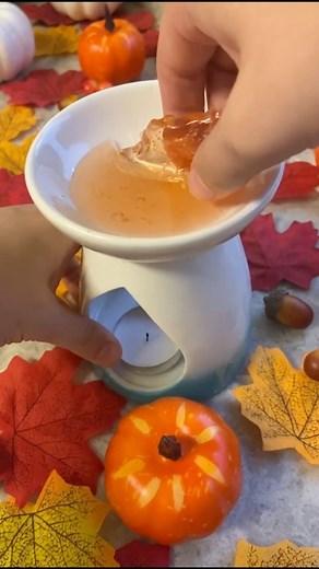 1.7K views | Changing your wax melts will never be easier✨… our GEL WAX MELTS, a game changer勞, and the most satisfying and easy product to use, getting strong scents through your home this autumn癩 | Village Wax Melts | Facebook