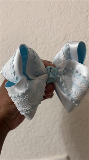 Pretty Little Knots: Charming Bows for Every Occasion