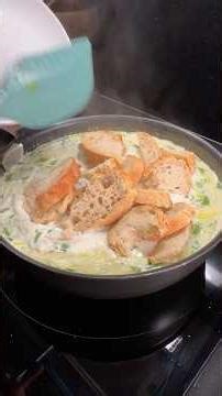 Esta es la sopa de pan que hace mi mamá en semana santa. La extraño mucho ❤️