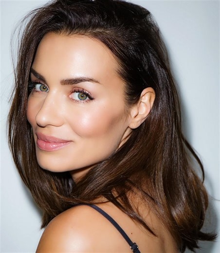 Rebecca Marshall | Actriz, Cámara y electricidad, Producción