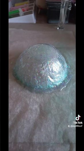 Making a resin bowl without a mold