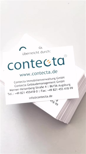 Neue Aufkleber für unseren Kunden wurden gedruckt! Hochwertig produziert, langlebig und perfekt geeignet, um eine Marke sichtbar zu machen. Aufkleber und Sticker sind eine effektive Möglichkeit für Marketing, Branding und Werbung, egal ob für Unternehmen, Events oder Produkte. Mit professionellem Sticker Design, starkem Corporate Design und hochwertigem Druck sorgen wir dafür, dass deine Marke überall auffällt. Ideal für Verpackungen, Schaufenster, Produkte oder Promotion Aktionen. Du brauchst a