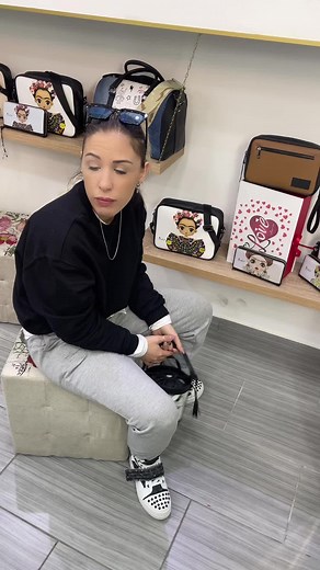 Stylish Handbag Showcase from Modern Retail Store