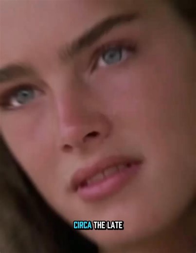 ✨ Brooke Shields. Blue Eyes That Defined an Era 🩰 Circa the late 1970s, Brooke Shields emerged from New York City as a cultural phenomenon shaped by fashion, film, and controversy. Born in Manhattan, she began modeling before age two, photographed by Francesco Scavullo and Diana Vreeland. In circa 1978, her role in Pretty Baby, filmed in Storyville sets recreated in New Orleans, placed her at the center of global debate. By 1980, Calvin Klein campaigns shot by Richard Avedon redefined youth mar