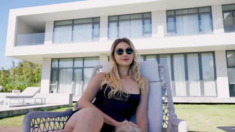 Patbrela 9FT Patio Umbrella Solar Lighted Outdoor Umbrella with LED Strips, Convenient Crank Lift System, for Beach, Gargen, Yard, Home, Pool, Navy