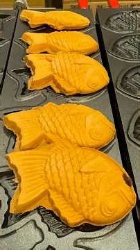 fish shaped cake taiyaki 出来立てたい焼き#japanesefood #sweet #food #viralvideo #viralshorts