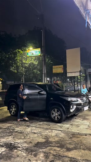 Autozir on Instagram: "#ForSale TOYOTA FORTUNER 4x4 TETRADRIVE 2019 Pajak Maret 2026 No.Pol Genap (B, Jakarta) Odo/Km 120 Ribuan CASH 369,000,000 kalau masih kemahalan tinggal nego di showroom Auto Zir Bisa Bantu Proses Kredit Se Indonesia Tdp 19 Juta. Angsuran 10,350,000 x47 Bulan Tdp 50 Juta. Angsuran 9,390,000 x47 Bulan Siapa Cepat dia Dapat Dyan : 081311864774 Mahfud : 082171812004 Lokasi ➡️ Auto Zir Jl.Raya I Gusti Ngurah Rai, Klender, Jakarta Timur. #autozir #toyota #fortuner #toyotafortun